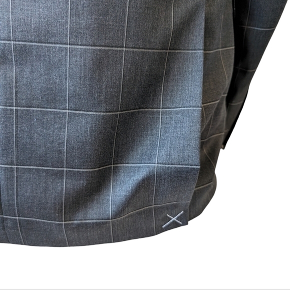 New . Alton Lane Gray Windowpane Tailor Fit Blazer... Size 40L - Picture 7 of 8